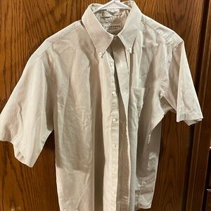 Men’s short sleeve dress shirt